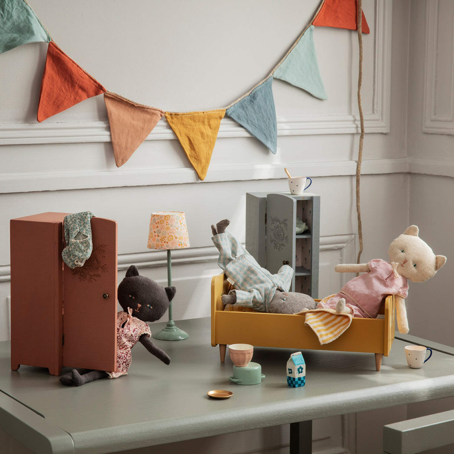 Spielzeug-Holzbett - Mini (Gelb) Maileg