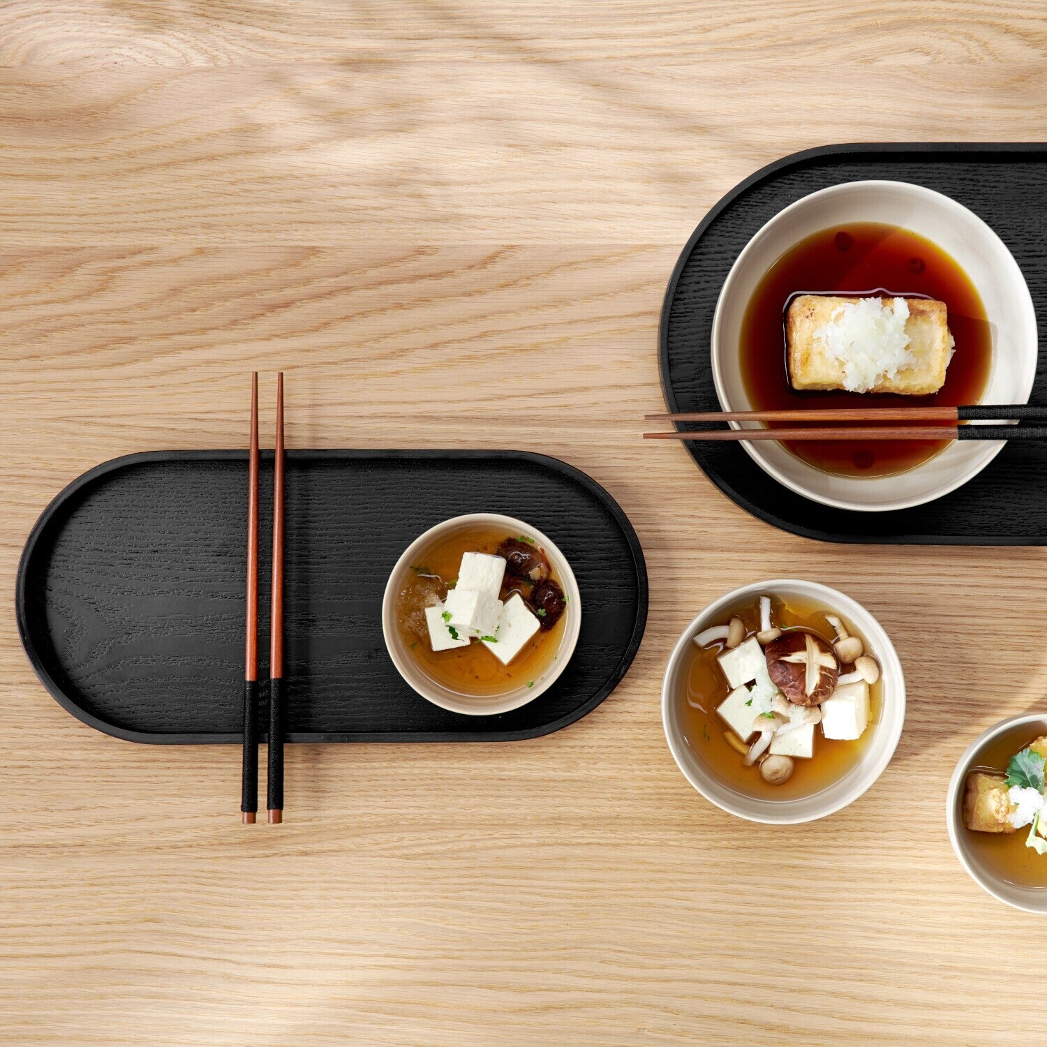 Holztablett oval - 35,5x16,5x2,5 cm (Schwarz)