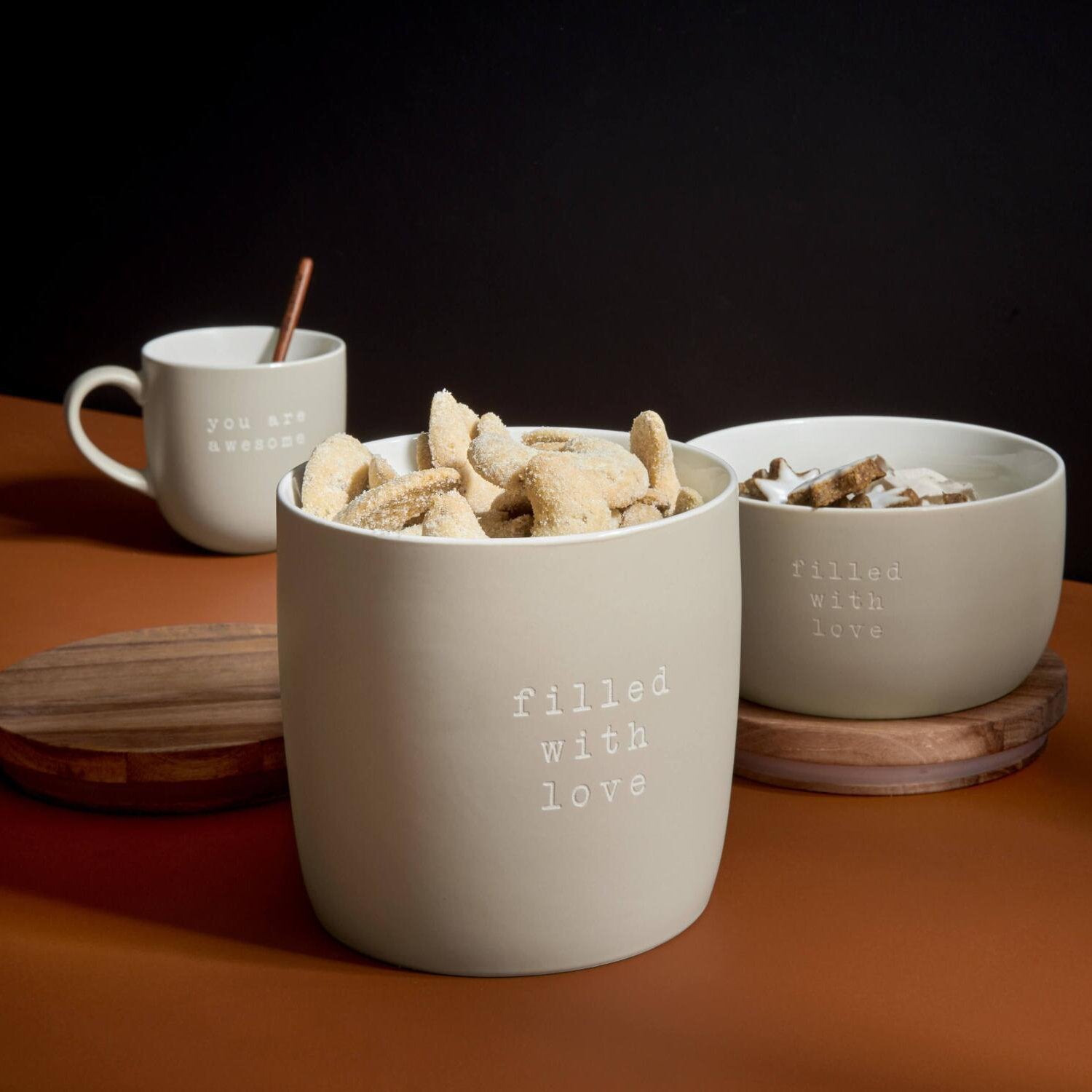 Dose "filled with love" - 15x14,5 cm (Nude)