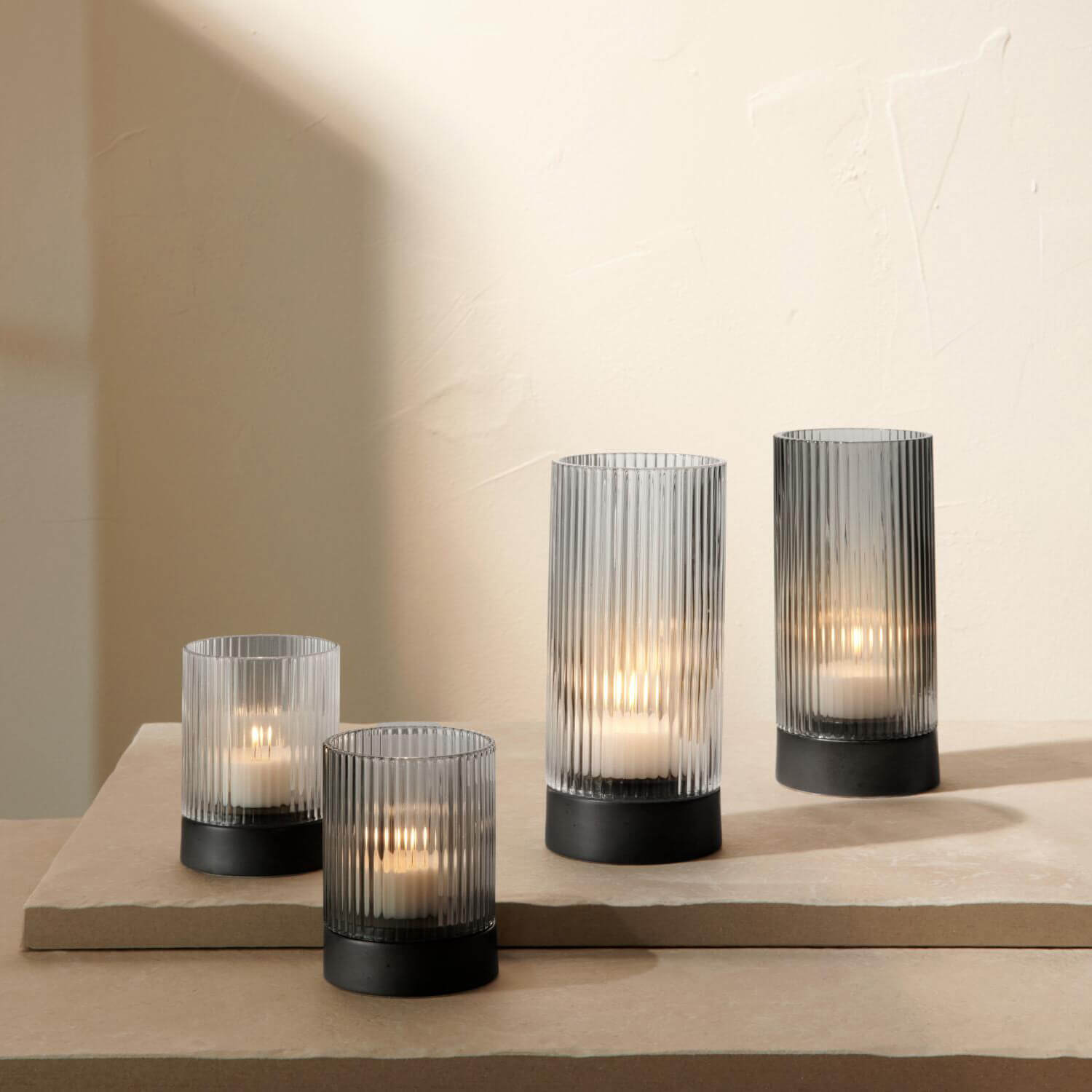 Glas Windlicht mit Porzellanfuß - 7x9,6 cm (Transparent)