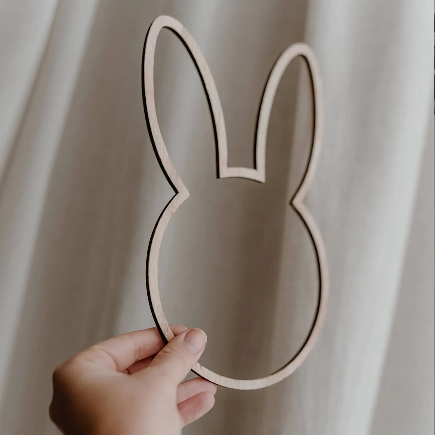 Holz-Kranz "Hase" - 23x14x5 cm (Natur) Eulenschnitt