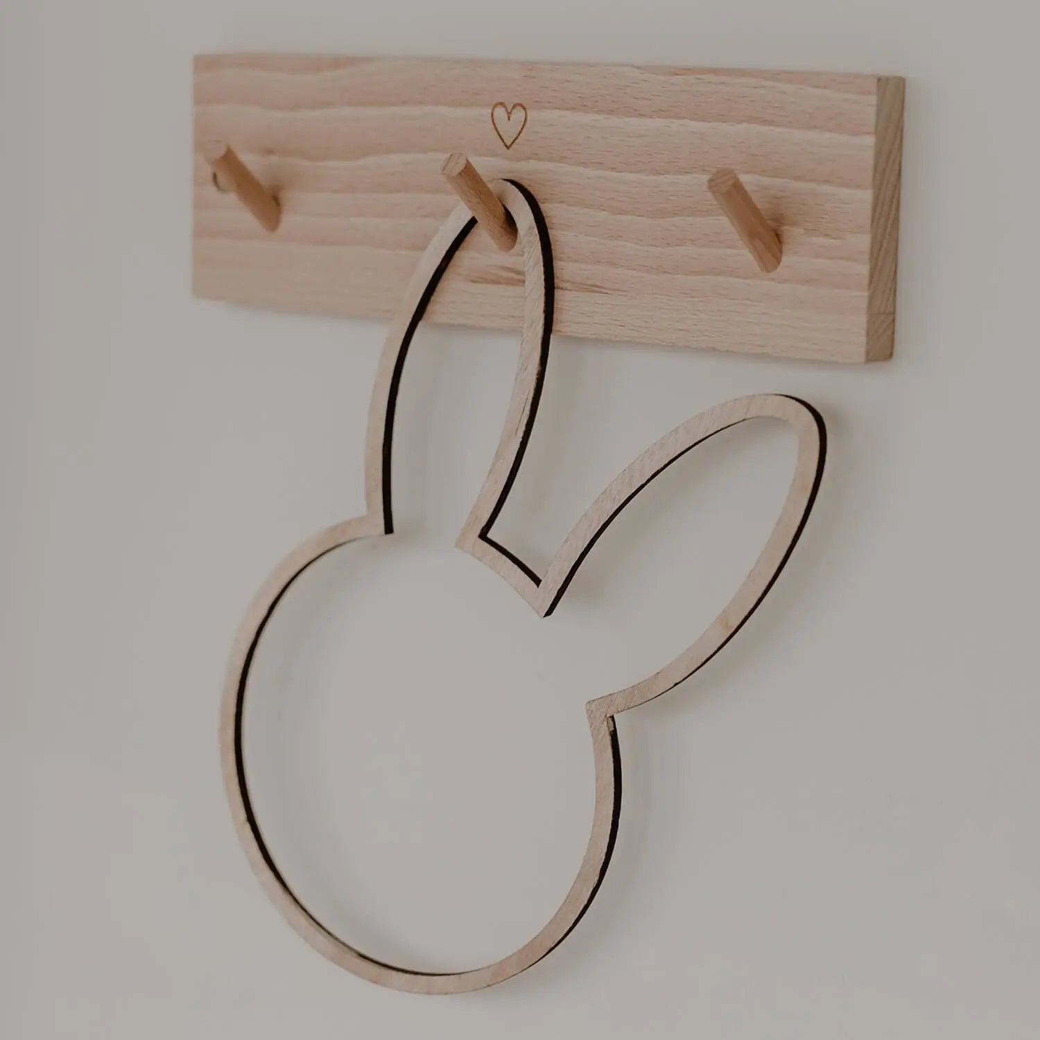 Holz-Kranz "Hase" - 23x14x5 cm (Natur) Eulenschnitt