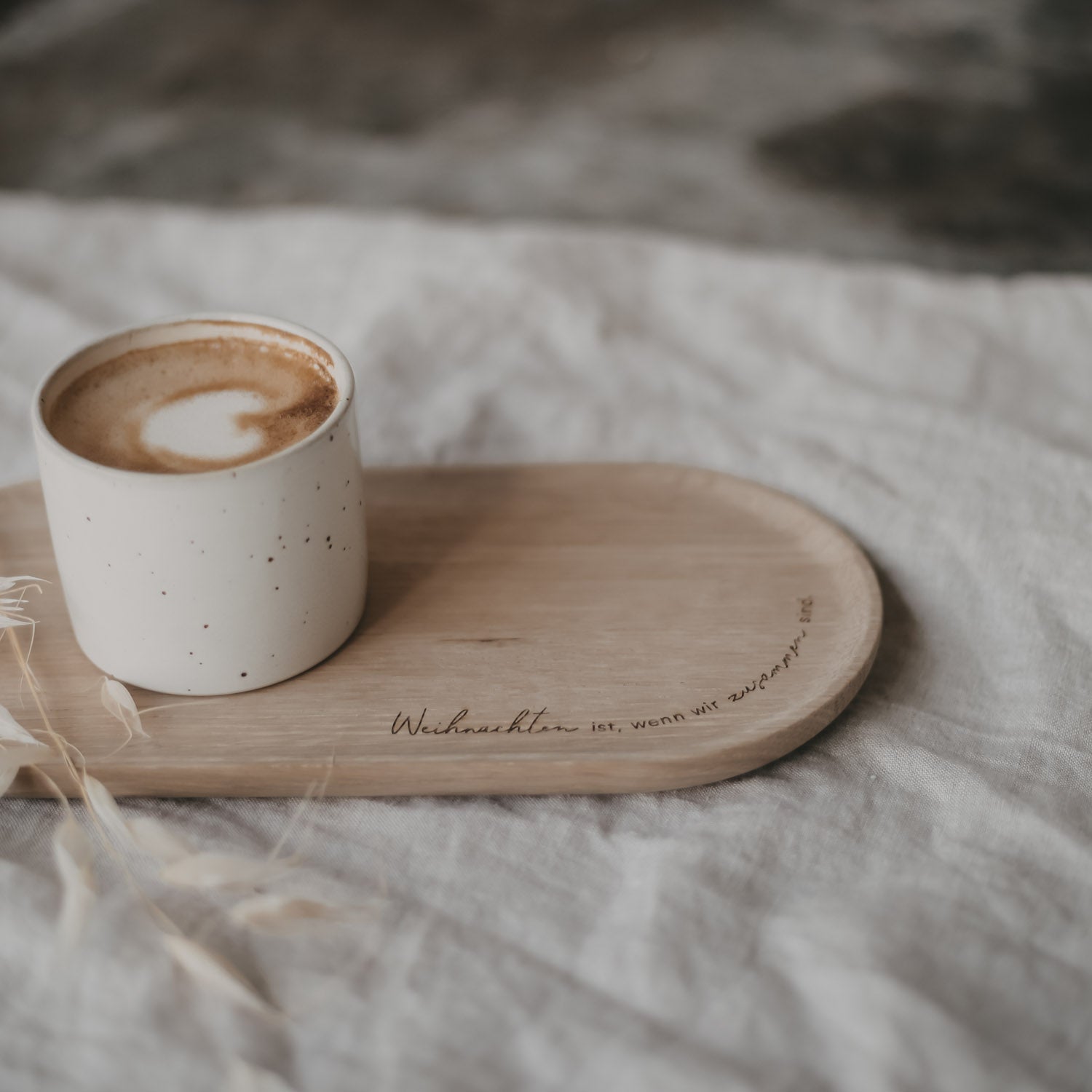 Mini-Tablett oval "Weihnachten ist" - 25x12x1,5 cm (Braun) Eulenschnitt