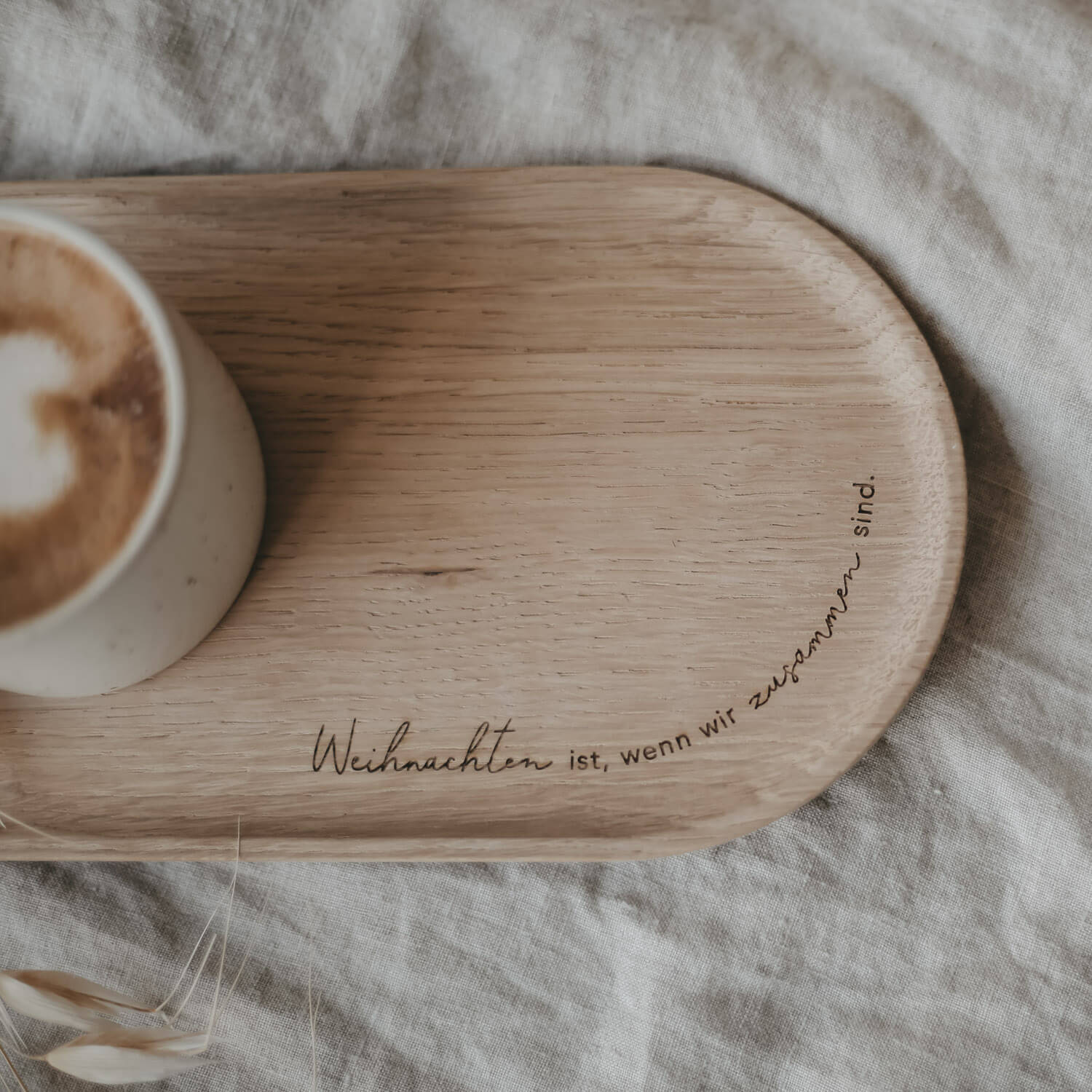 Mini-Tablett oval "Weihnachten ist" - 25x12x1,5 cm (Braun) Eulenschnitt