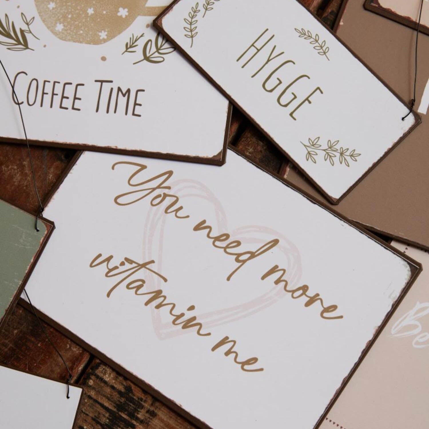 Metallschild "You need more vitamin me" - 20x14 cm (Weiß) Ib Laursen