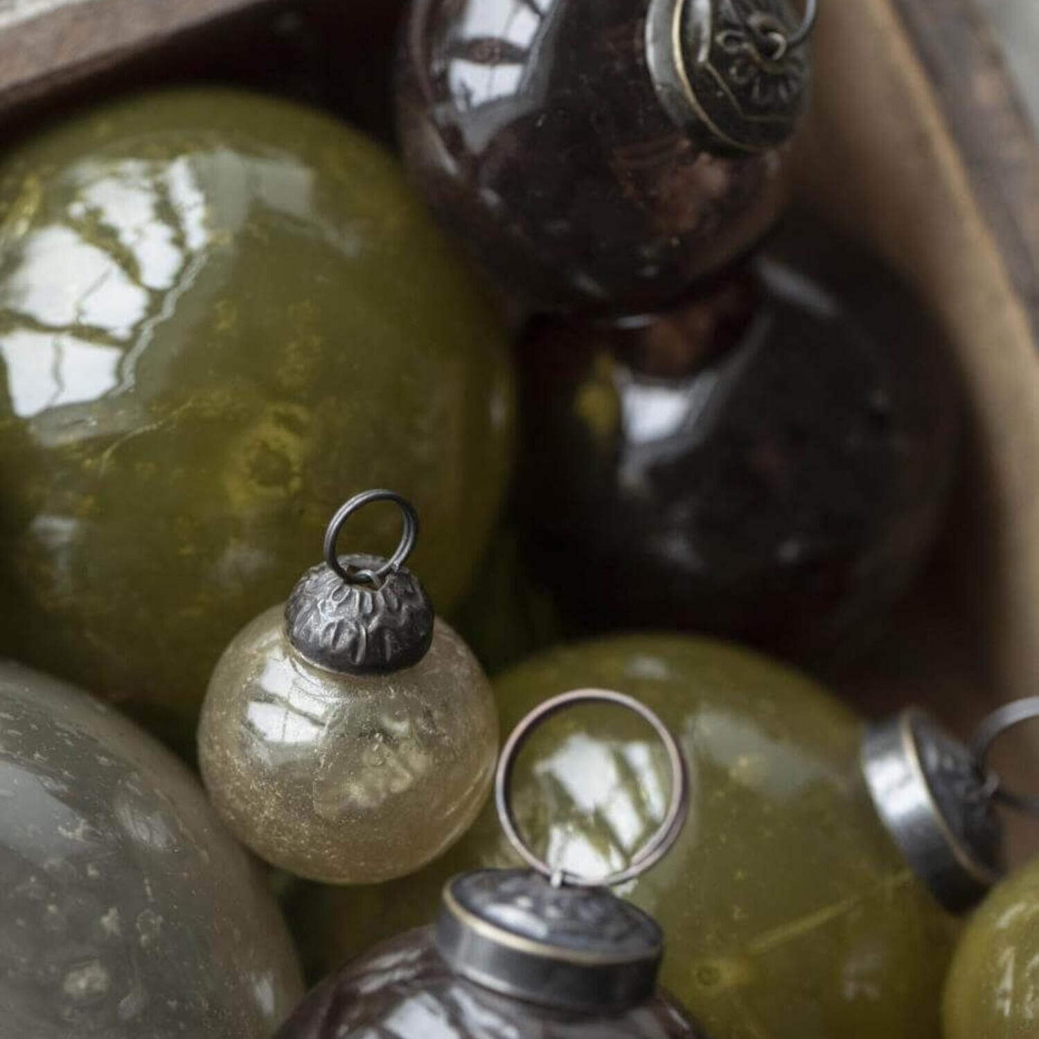 Weihnachtskugel "Pebbled" - 5,8x6,5 cm (Mocca) Ib Laursen