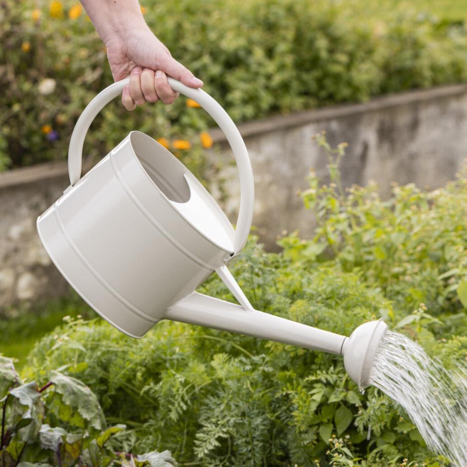 Ovale Gießkanne mit Brause - 5 l (Graunatur) Ib Laursen