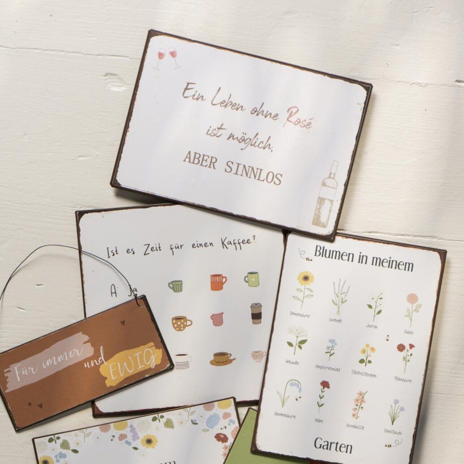 Metallschild "Ein Leben ohne Rosé ist möglich, aber sinnlos" - 14x20 cm (Weiß) Ib Laursen