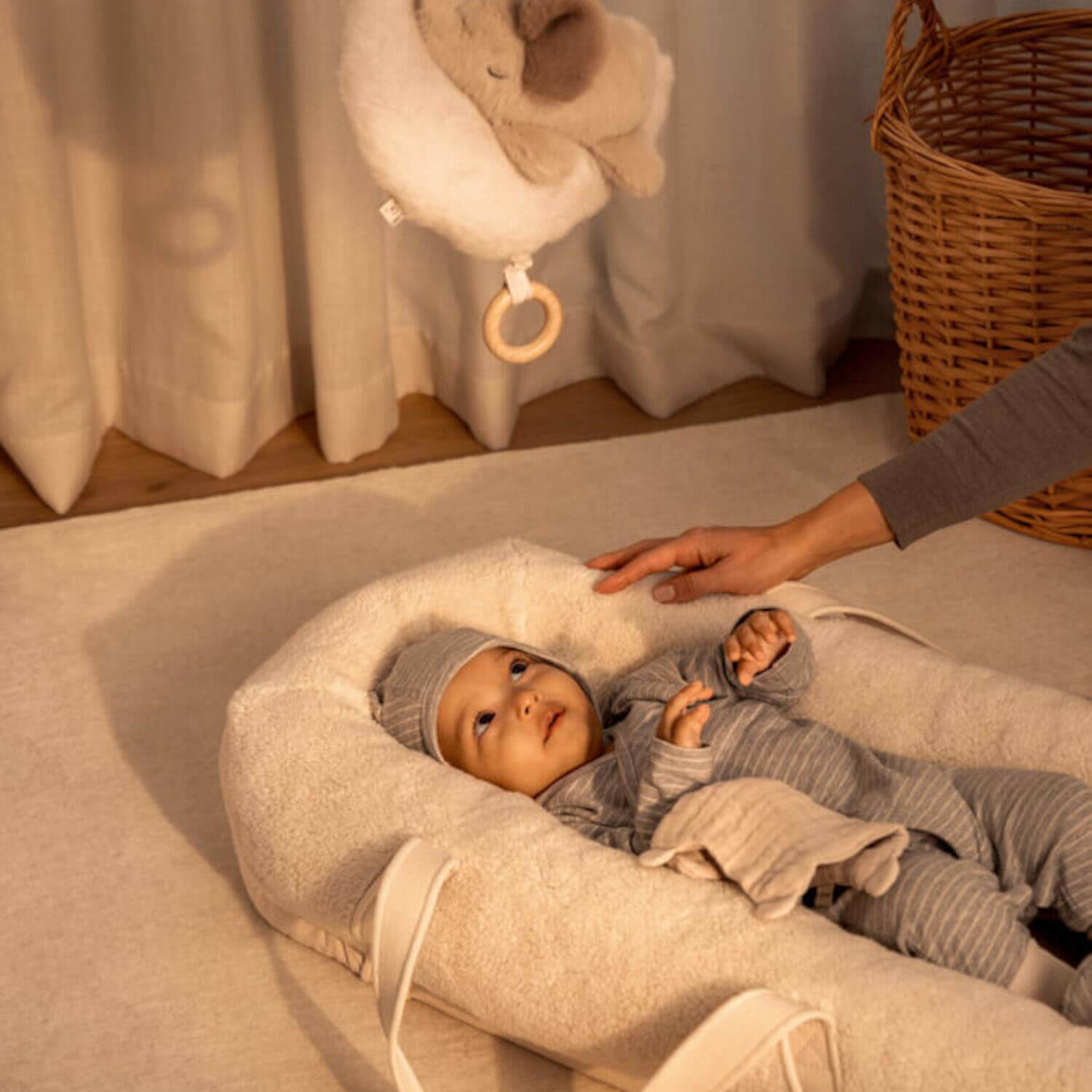 Babynest tragbar "Gro - Mini Whale" (Sandy) Liewood