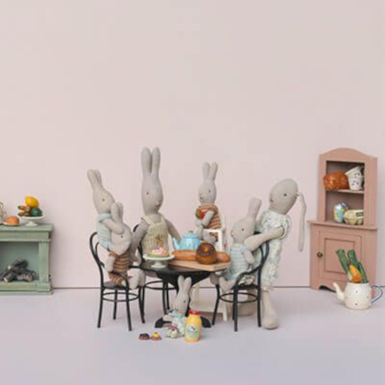 Bluse und Shorts für Hasen - Größe 2 (Beige/Blau) Maileg