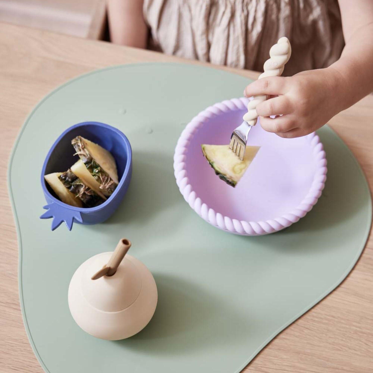 Snackschale "Yummy Ananas & Apfel" (Blau/Light Rubber)