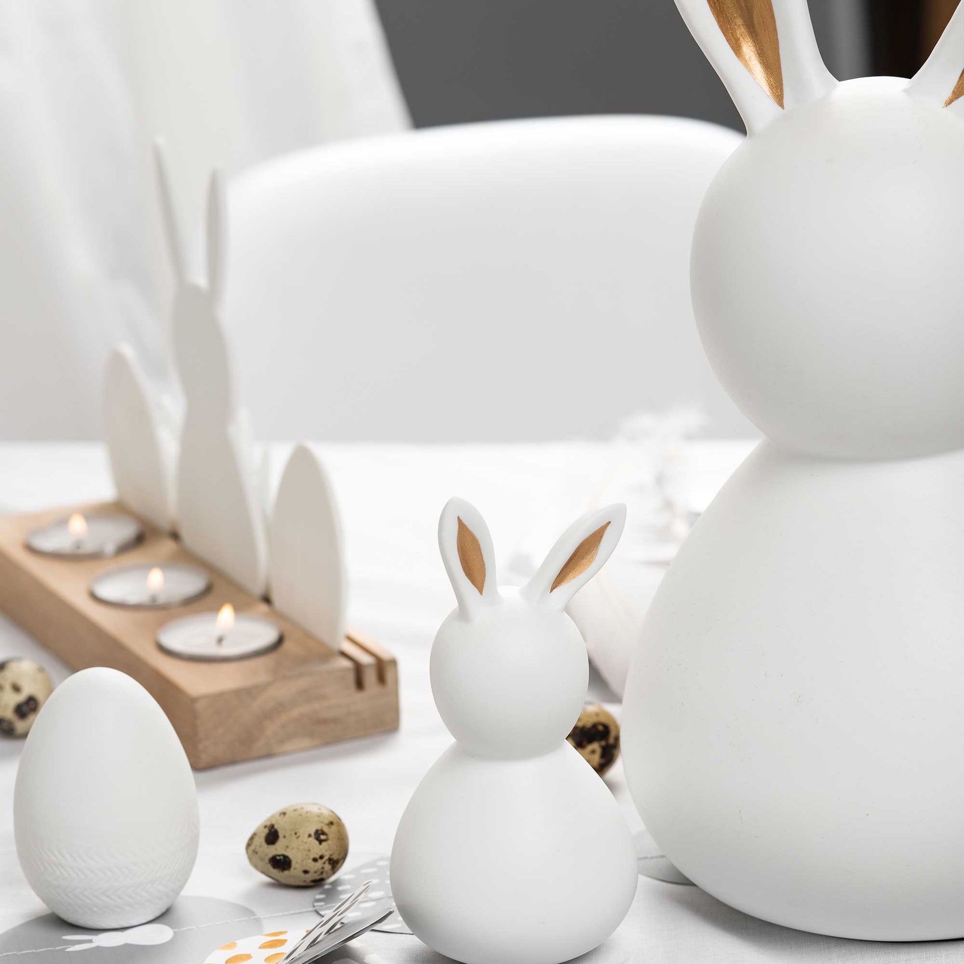 Porzellanfigur Hasen im 2er-Set "OSTERN - Damen" - Klein (Gold) räder Design