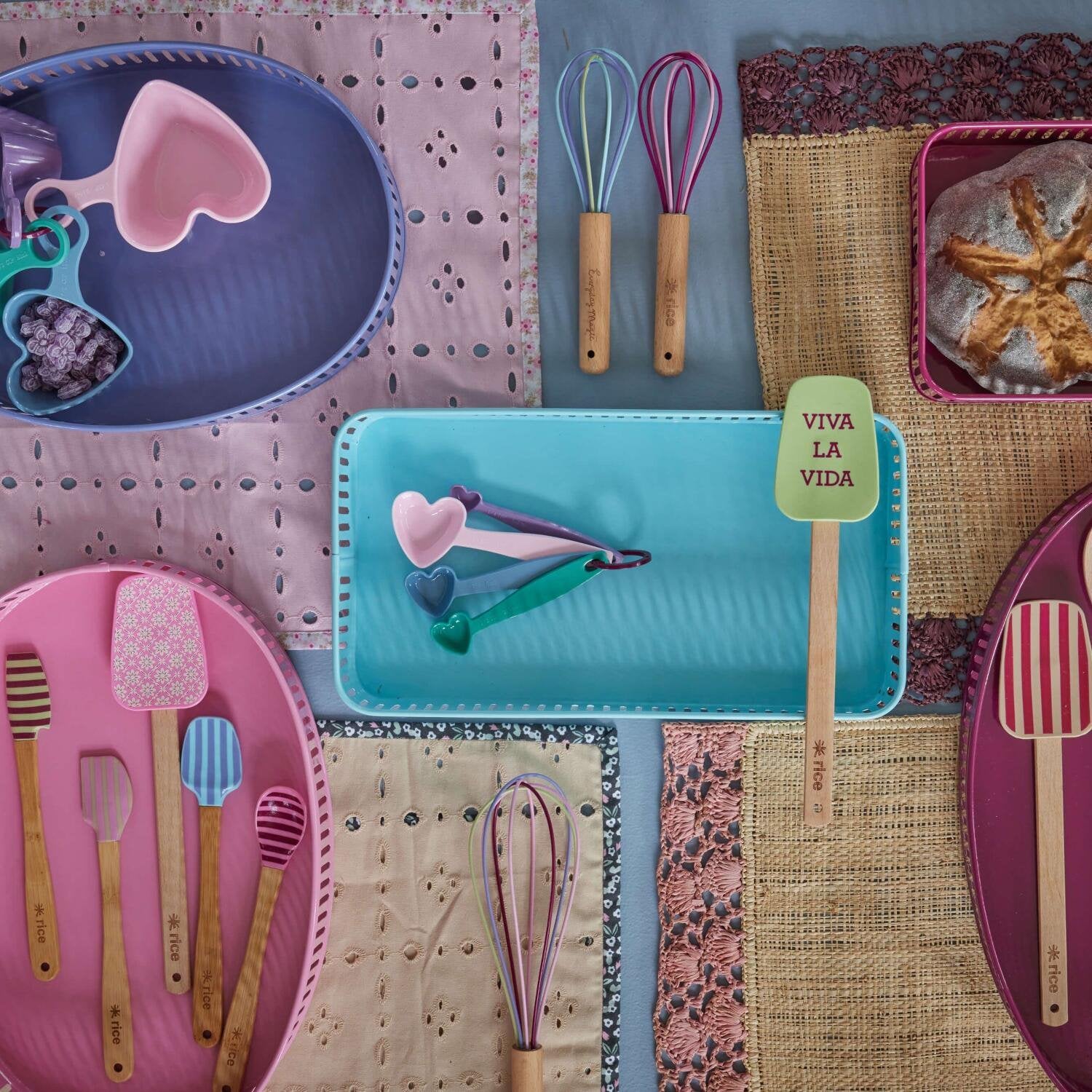 Silikon Teigschaber "Graphic Flower" - 26,5x6x2 cm (Bunt) Rice