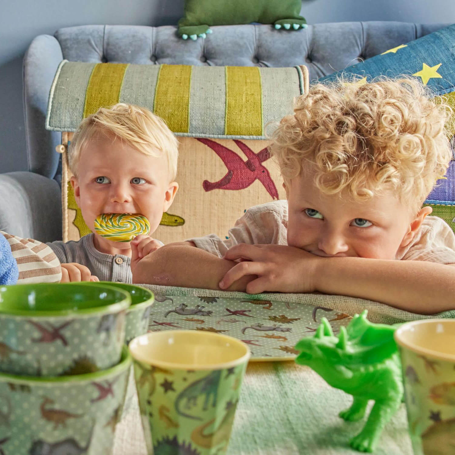 Melamin Schale "Dino" - M (Bunt) Rice