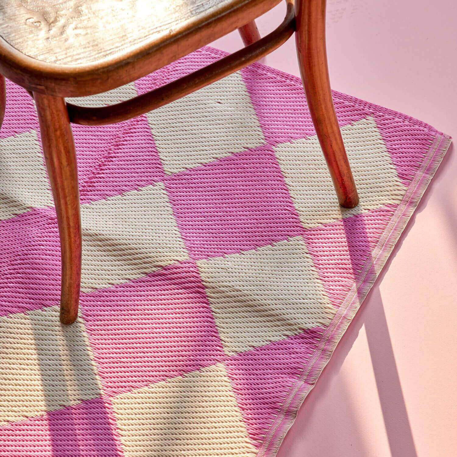 Läufer aus recyceltem Kunststoff "Harlequin" - 150x90 cm (Soft Pink) Rice