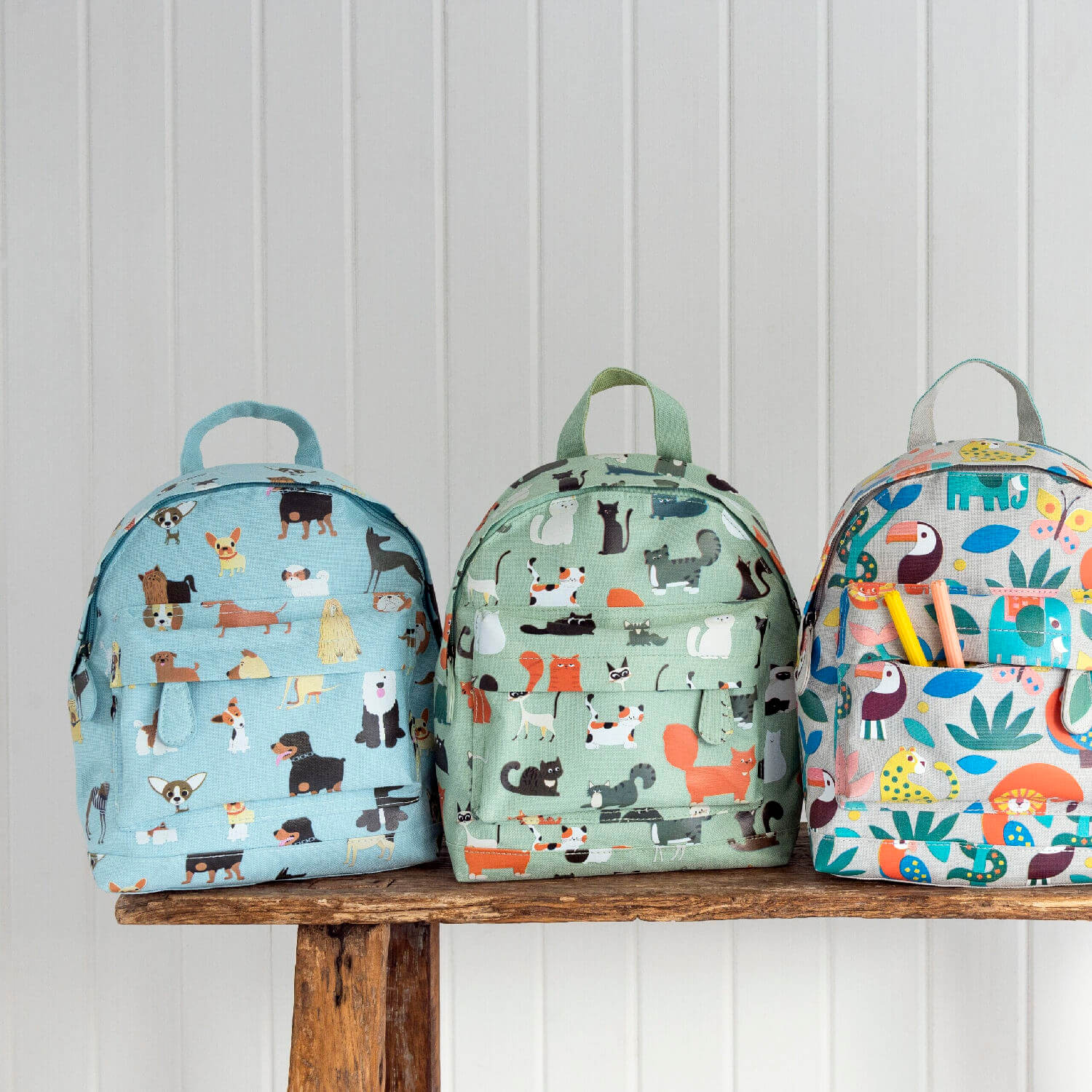 Kinderrucksack mit Tiermotiv, hellblau, vorn mit Reißverschluss und Tragegriff