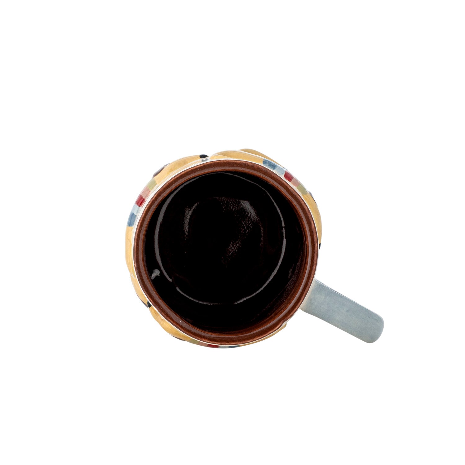 Keramiktasse von oben: dunkles Innenfutter, bunte Randbemalung, hellblauer Henkel