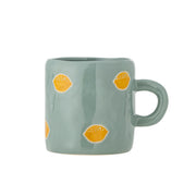 Keramik-Tasse in Petrolgrün mit orangefarbenen Orangen-Motiven und Henkel
