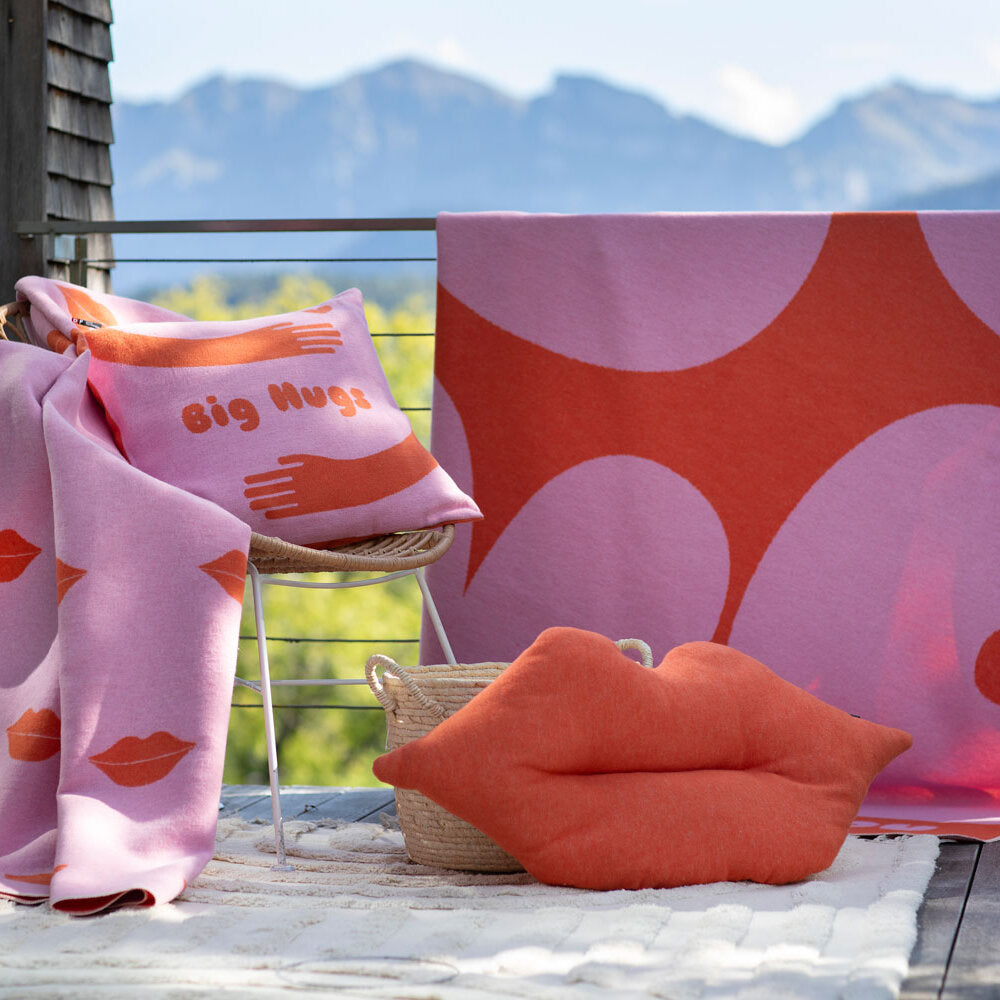 Gefülltes Kissen "SILVRETTA - Lips" - 80x35 cm (Dunkelorange)