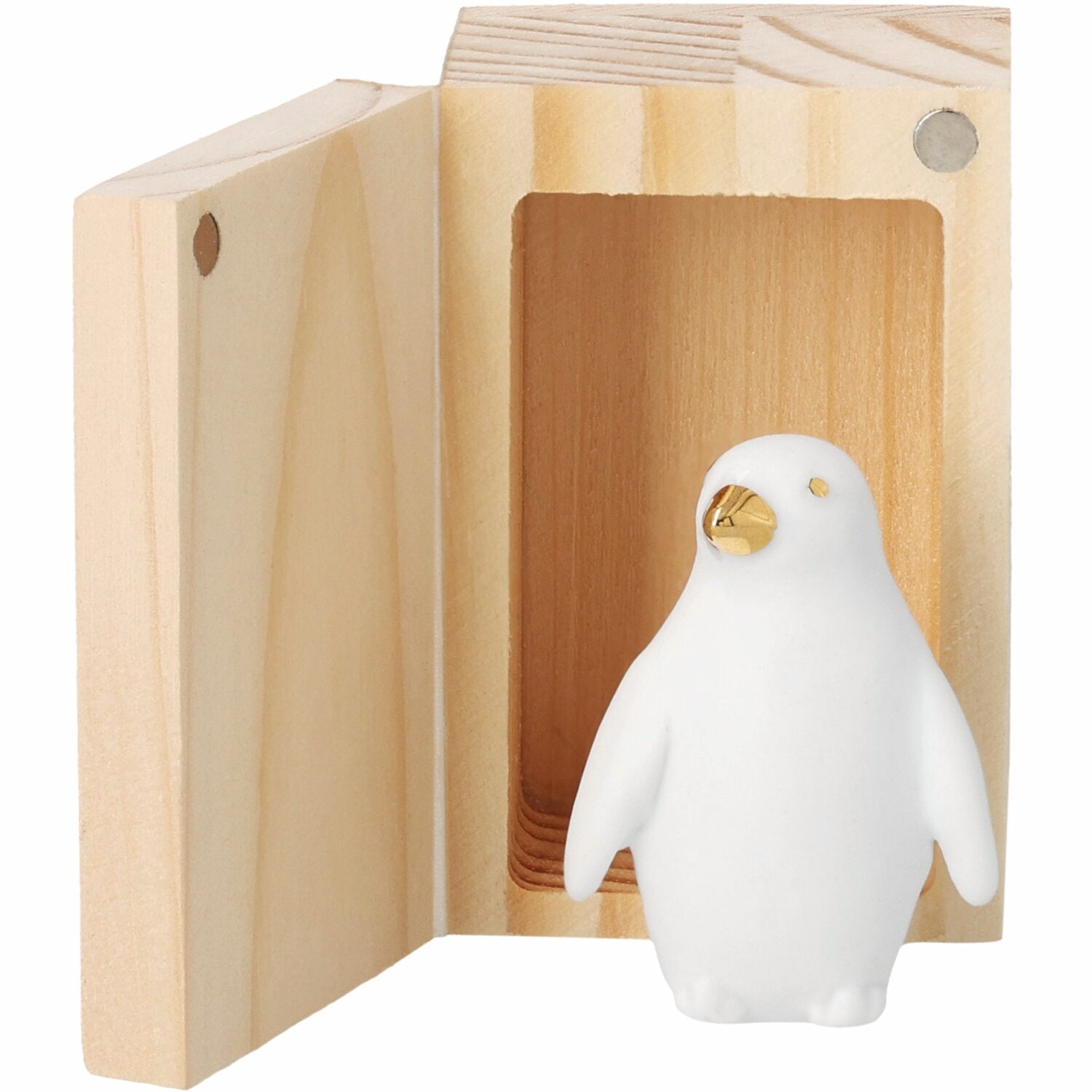 Offenes Holz-Glückskästchen mit Pinguinfigur in einer Halterung