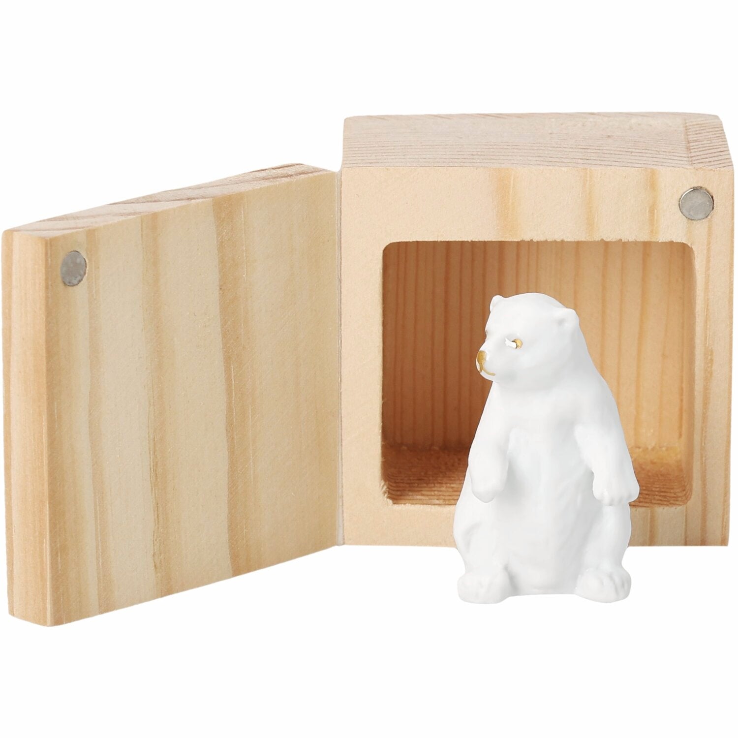 Eisbärfigur im geöffneten Holz-Glückskästchen mit rundem Metallknopf