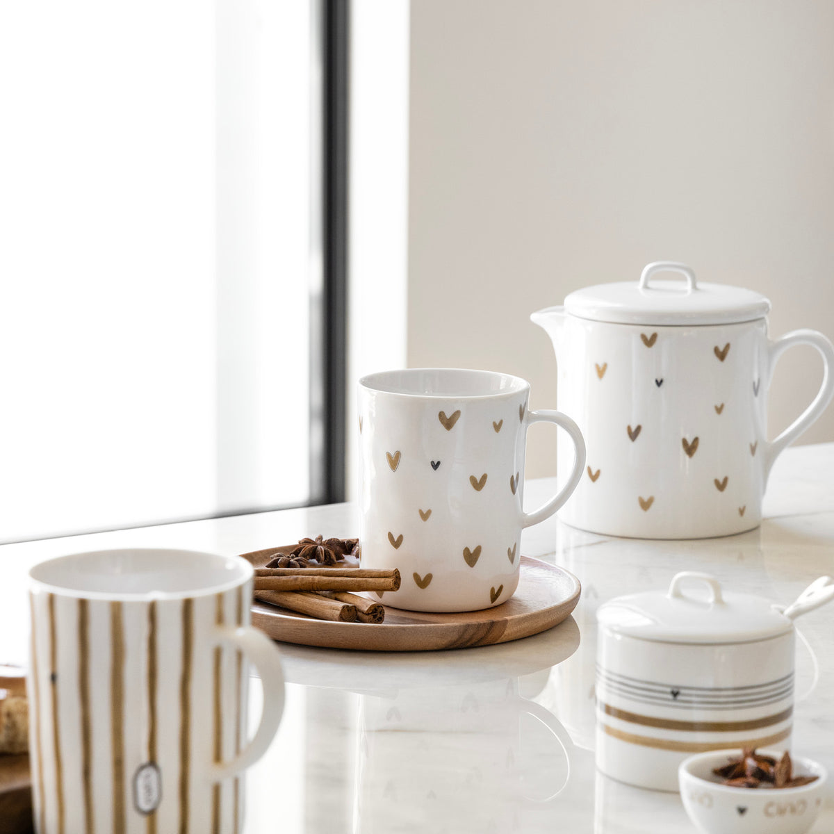 Teetasse "Hearts" (Weiß/Braun)