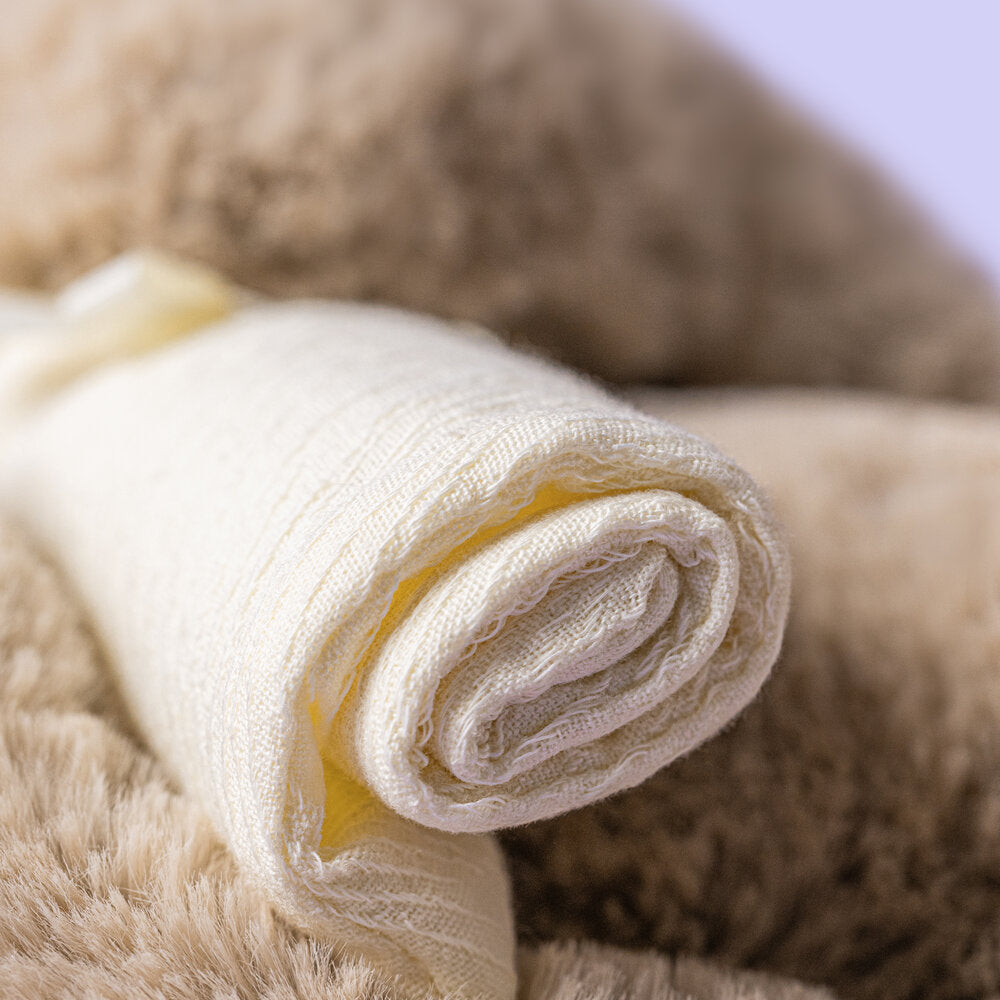 Kuscheltier Hase "Bashful - Graduation Outfit" - 9x12x31 cm (Beige)