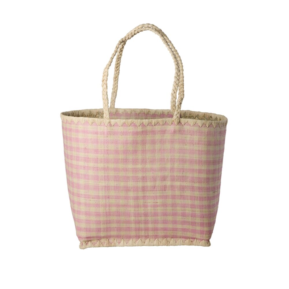 Rosa Raffia-Tasche mit Karomuster, geflochtener Henkel und Fransen am Rand