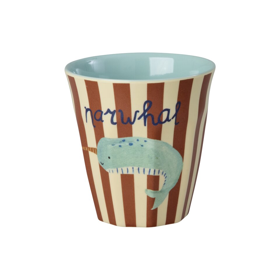 Kinderbecher aus Melamin mit Streifenmuster und Narwal-Motiv narwhal