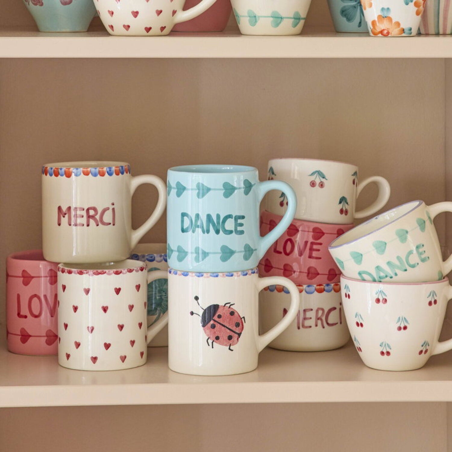Keramiktasse "Small Hearts" - 420 ml (Rot)