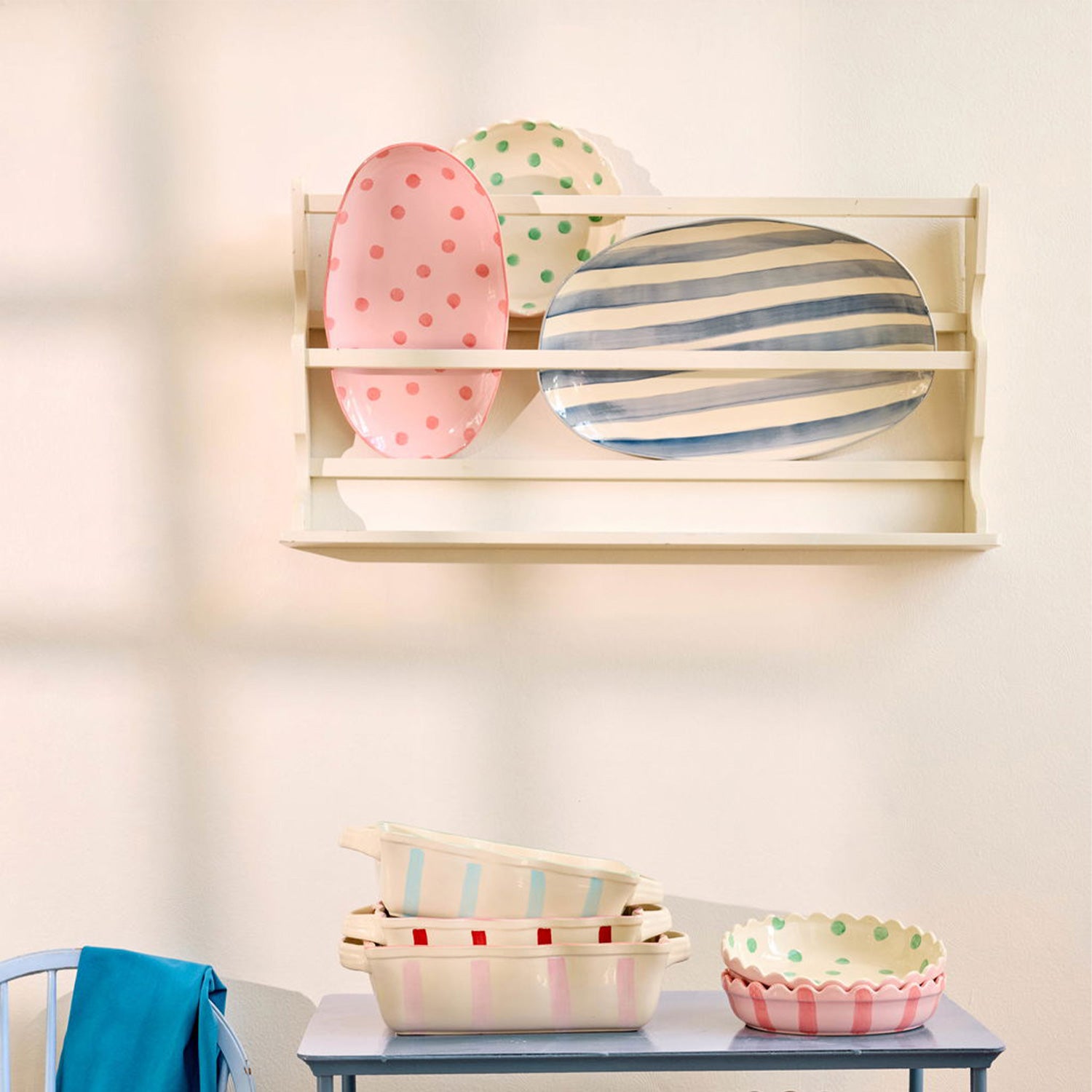 Servierplatte aus Keramik "Punkte" - 22,5x40 cm (Koralle)