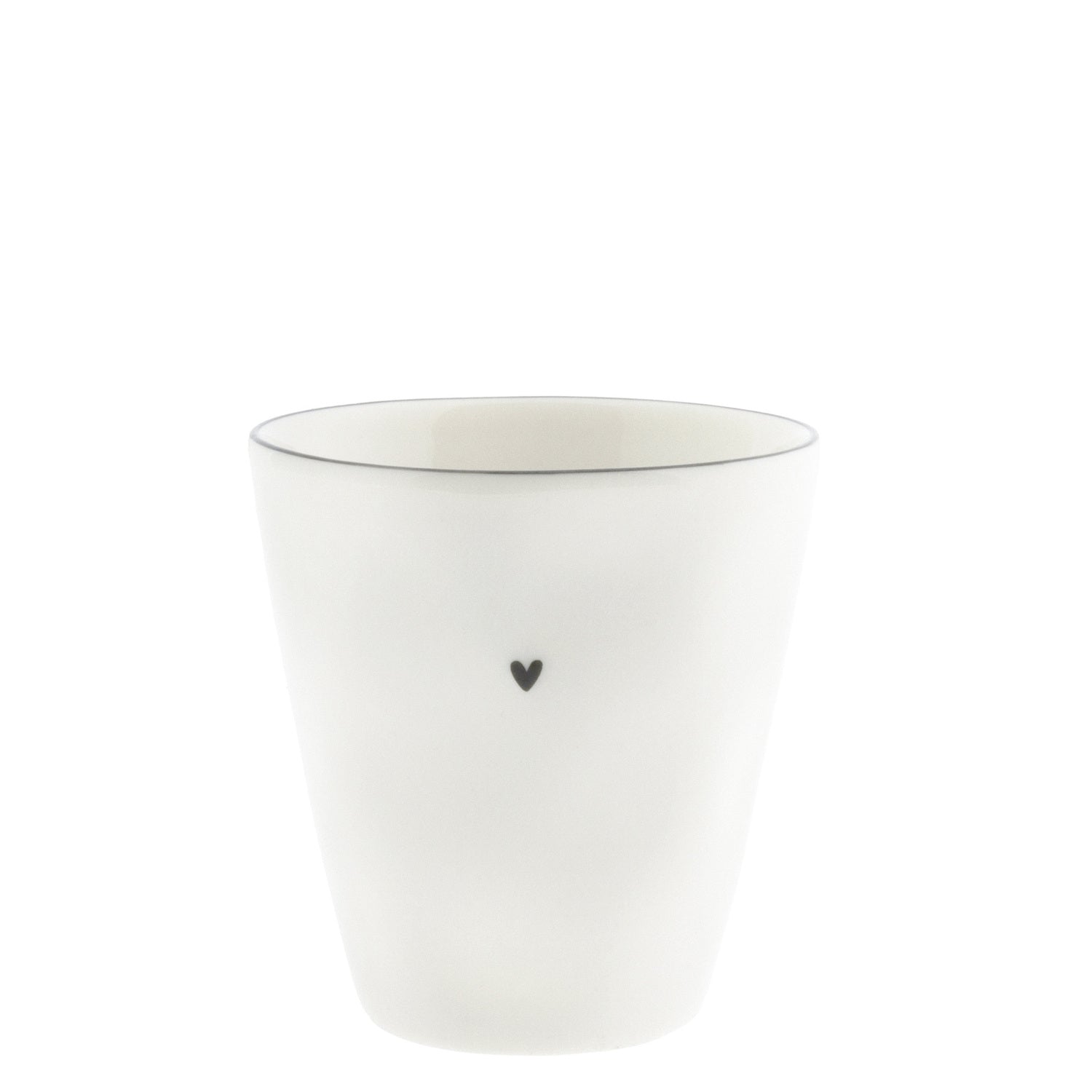 Weißer Becher mit kleinen schwarzen Herzchen, zylindrisch