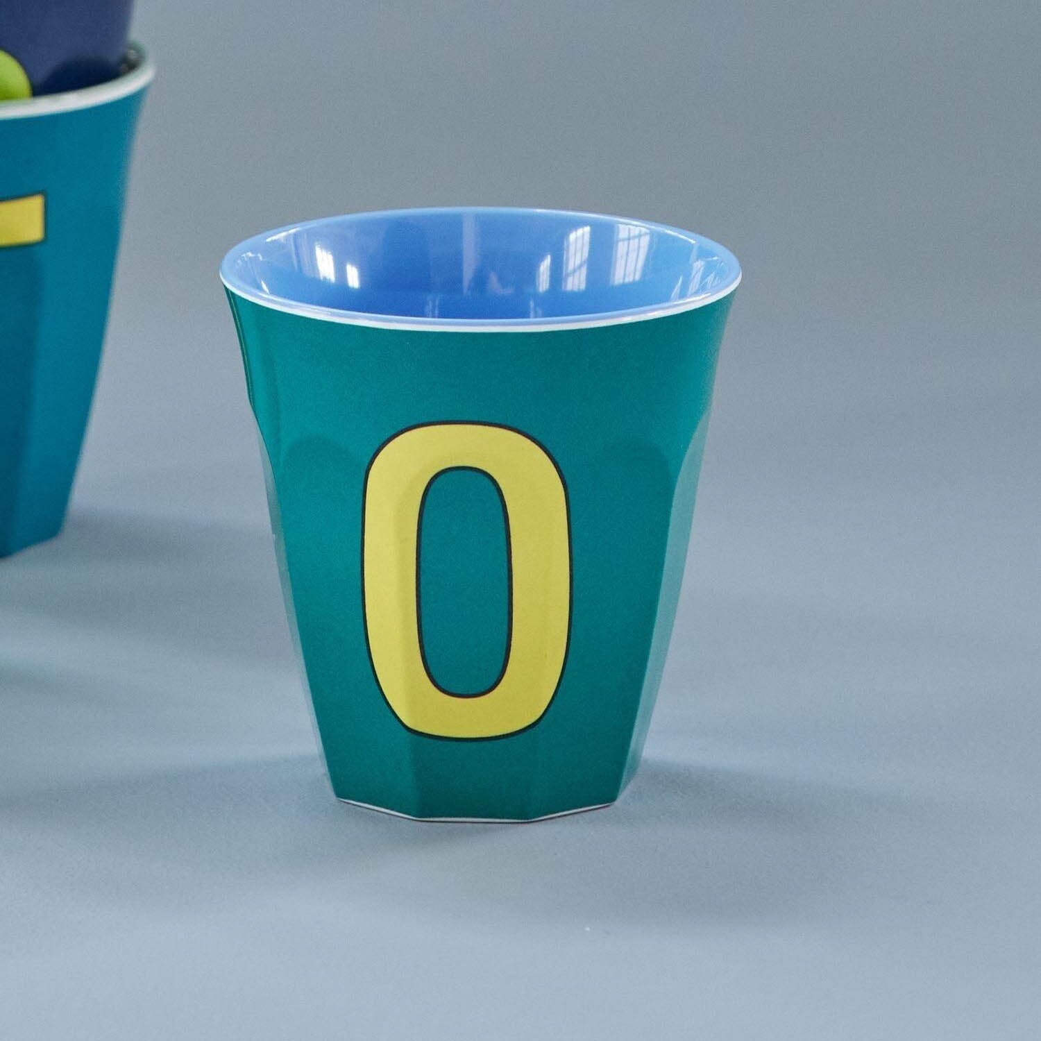 Melamin Becher "Buchstabe O" - Medium (Grün) Rice