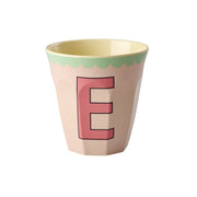 Melamin Becher "Vintage - Buchstabe E"- M (Soft Pink)