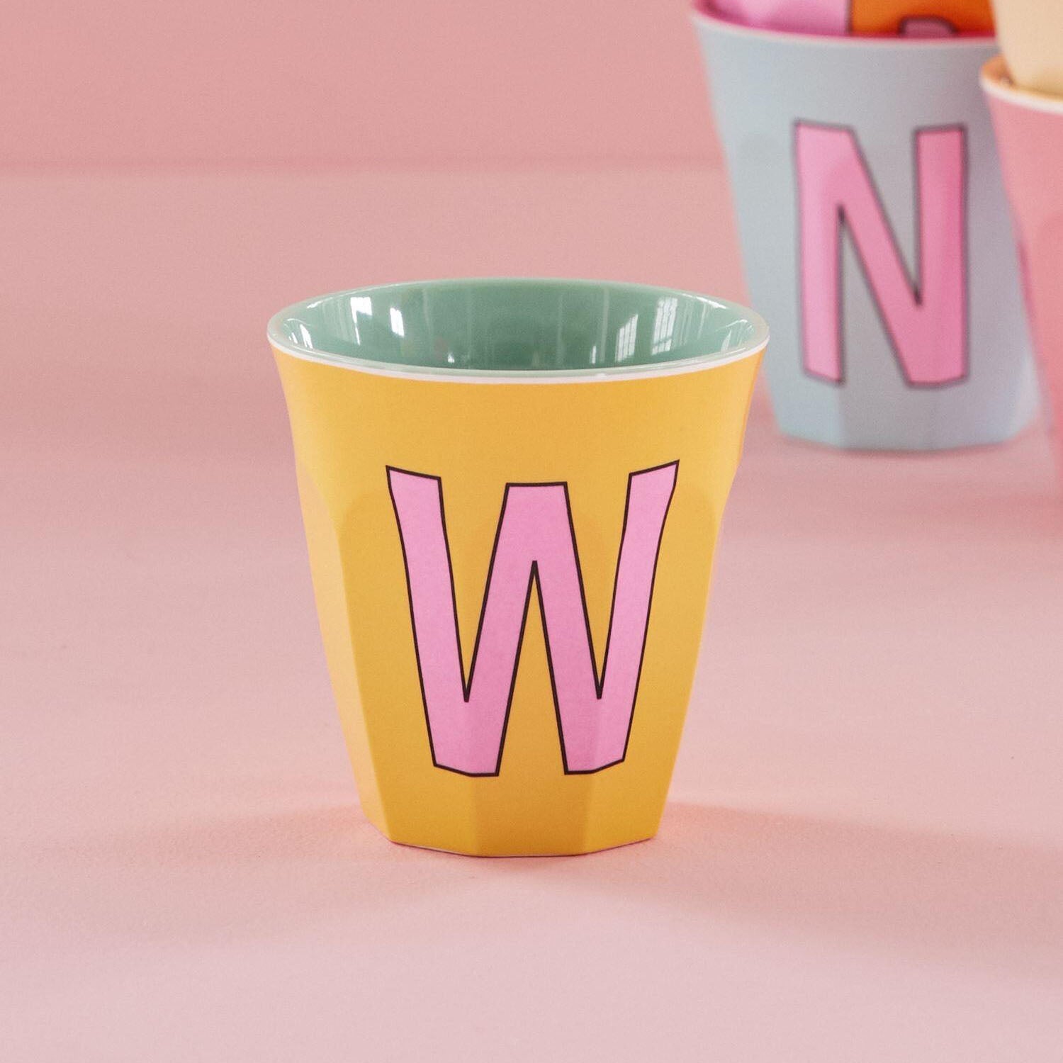 Melamin Becher "Buchstabe W" - Medium (Apricot) Rice