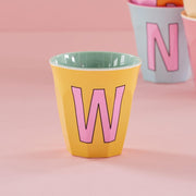 Melamin Becher "Buchstabe W" - Medium (Apricot) Rice