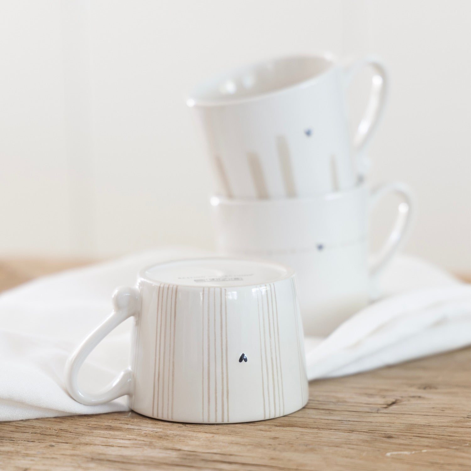 Tasse "Stripes" - 10x8x7 cm (Weiß/Natur)