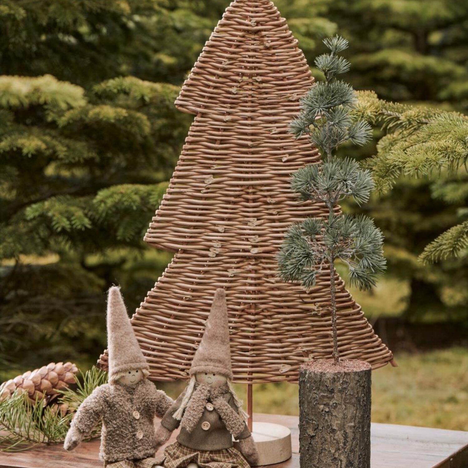 Künstlicher Zedernbaum mit Rindenfuß - 10x60 cm (Grün)