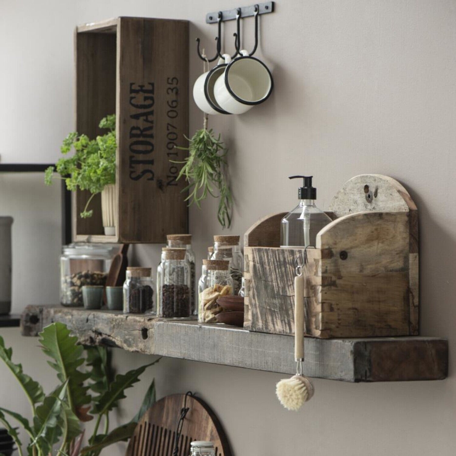 Holzkiste zum Aufhängen "UNIKA"