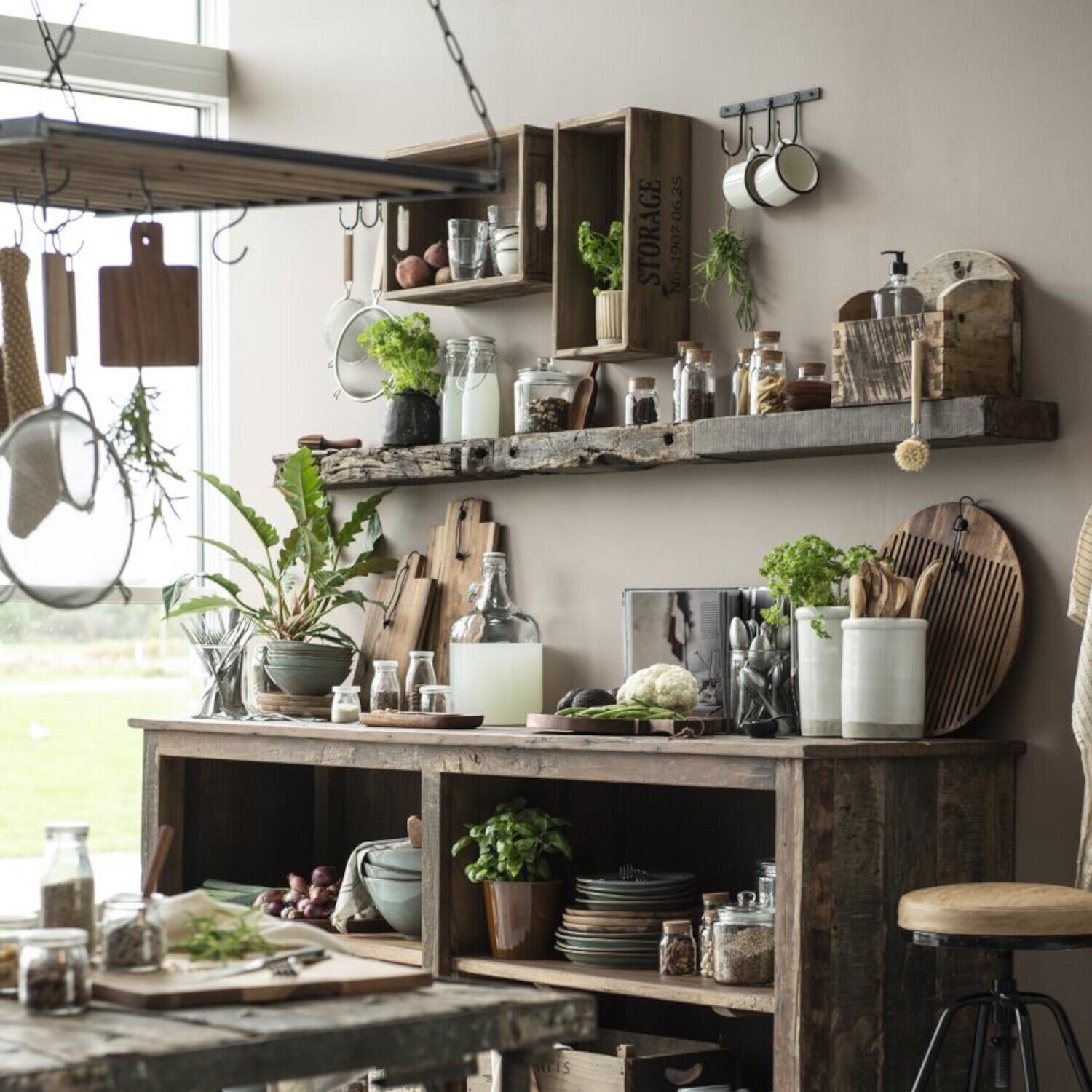 Holzkiste zum Aufhängen "UNIKA"