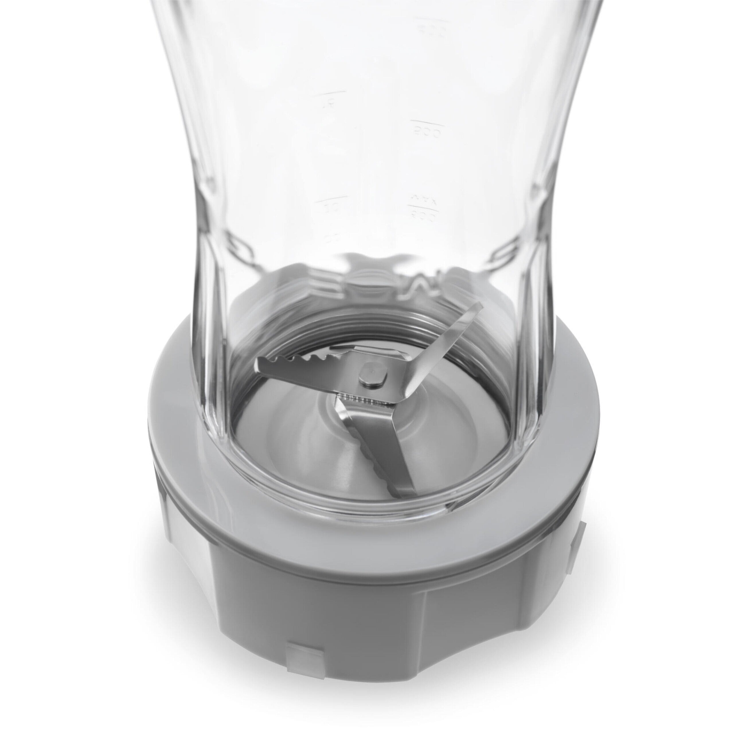 To-go Trinkflasche mit integriertem Messer im Flaschenboden, transparentes Gehäuse