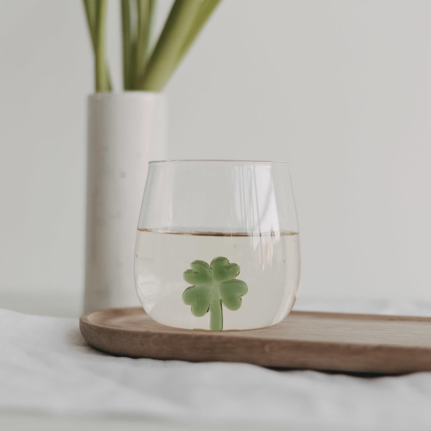 Trinkglas "Kleeblattfigur" (Transparent/Grün)