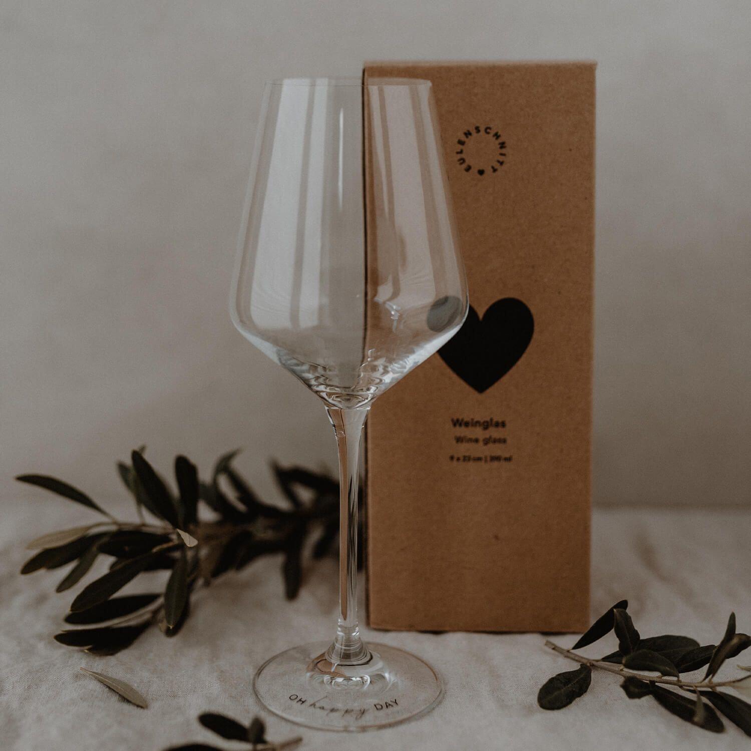 Weinglas "Oh happy day" - 390 ml (Transparent)