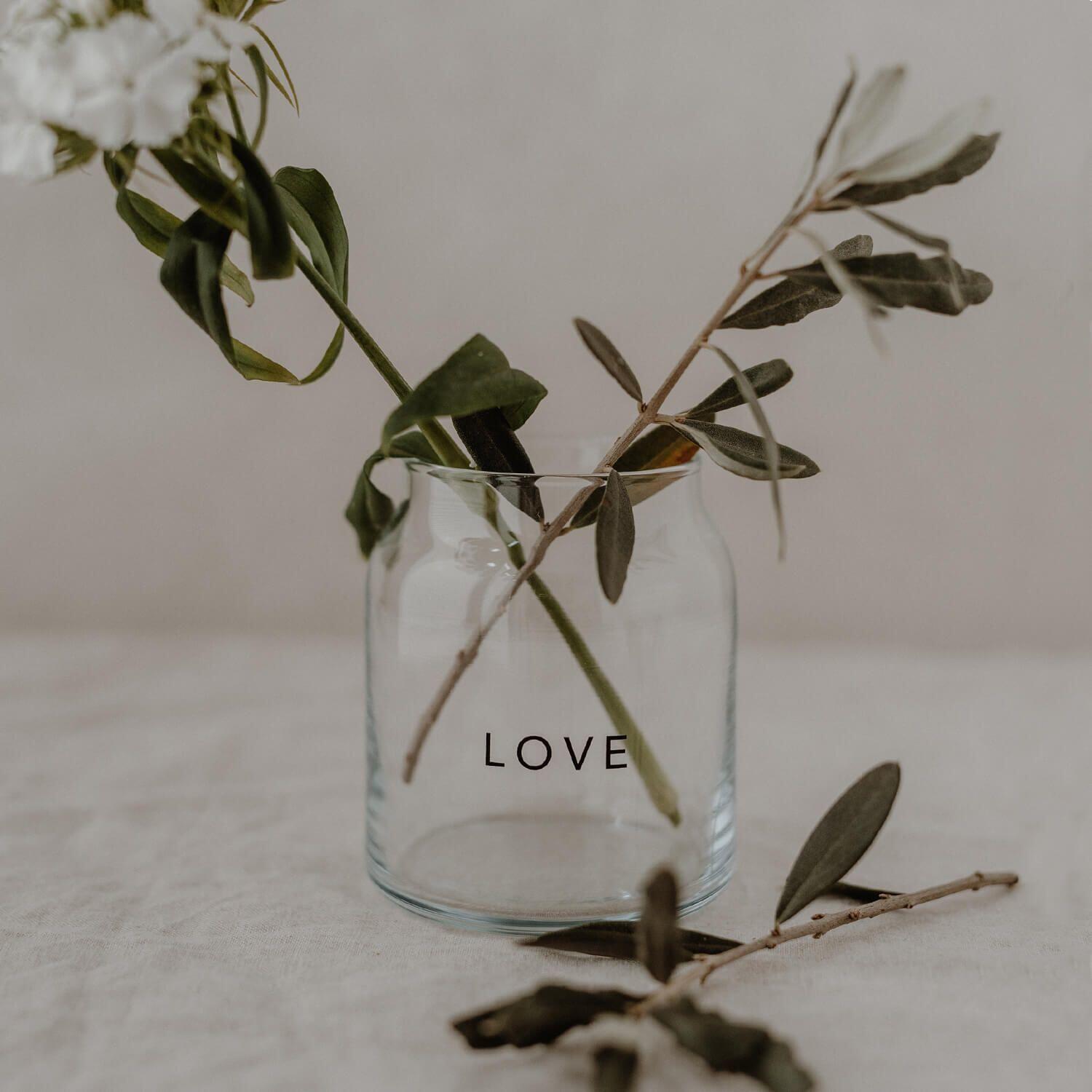 Vase aus Glas "Love" - klein (Transparent)