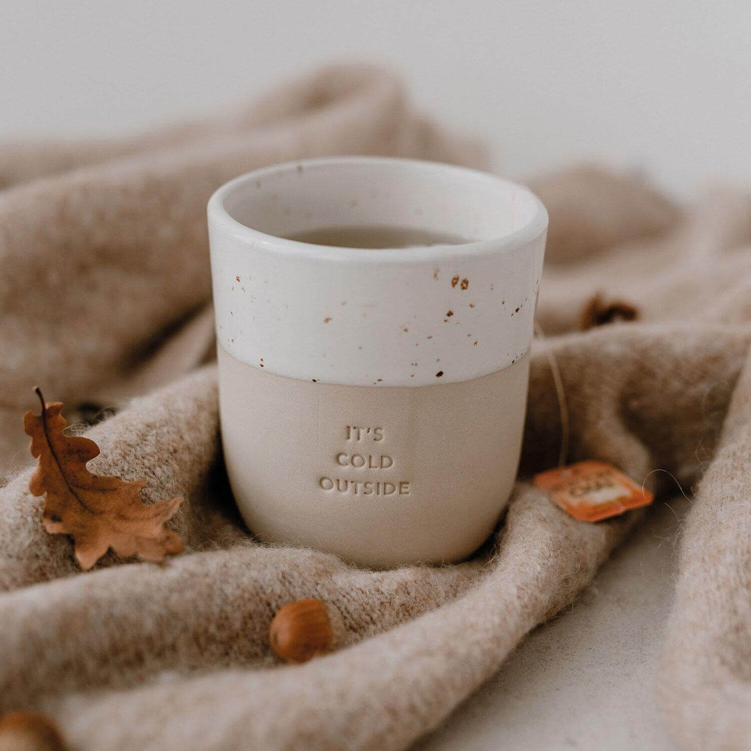Becher "It's cold outside" - 320 ml (Natur)