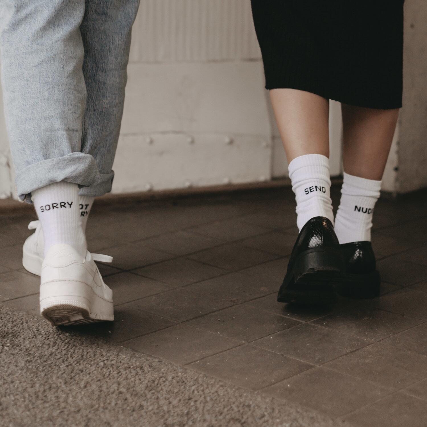 Socken "Sorry not sorry" (Weiß)