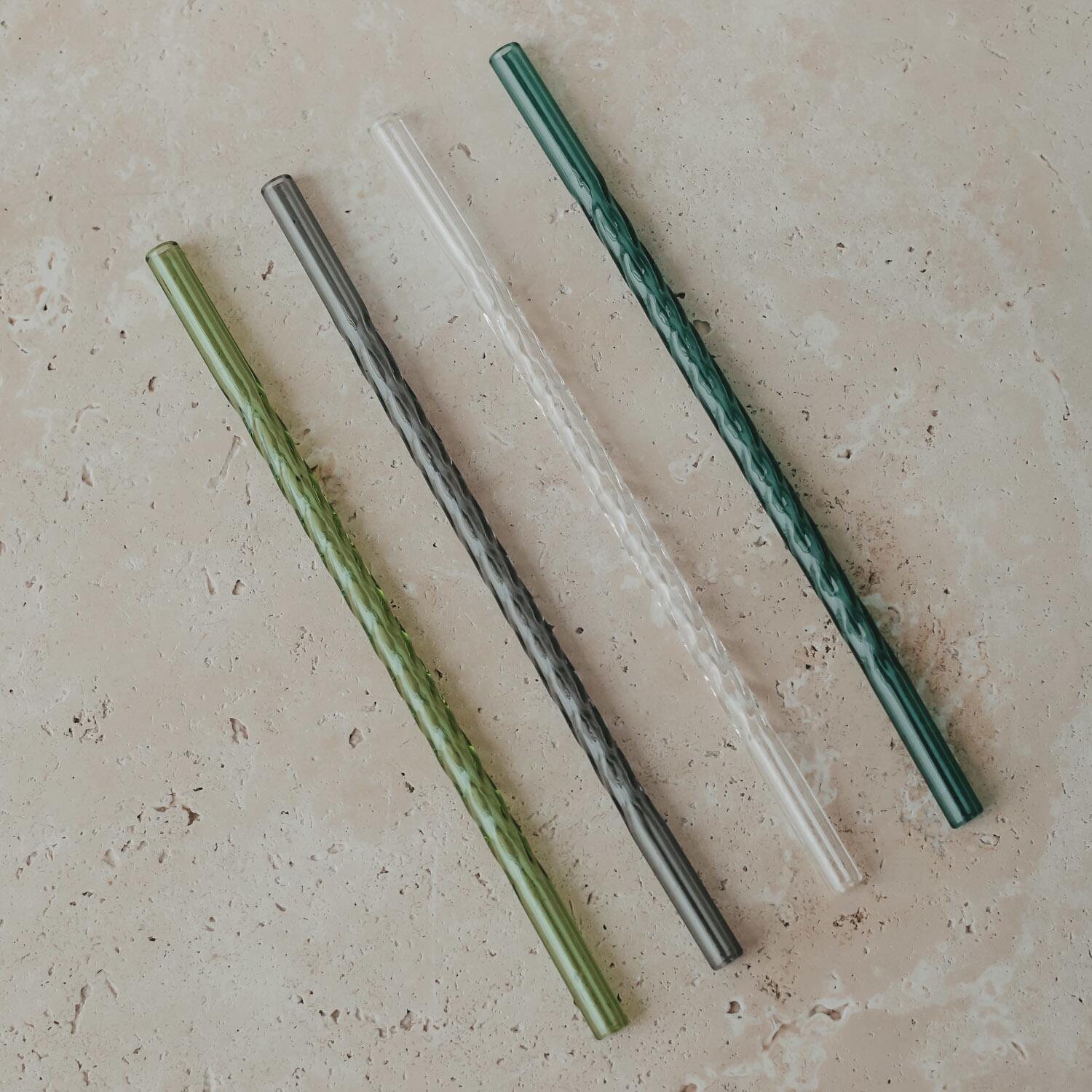 Gedrehte Glas-Strohhalme im 4er Set - 20 cm (Grün/Anthrazit/Transparent)