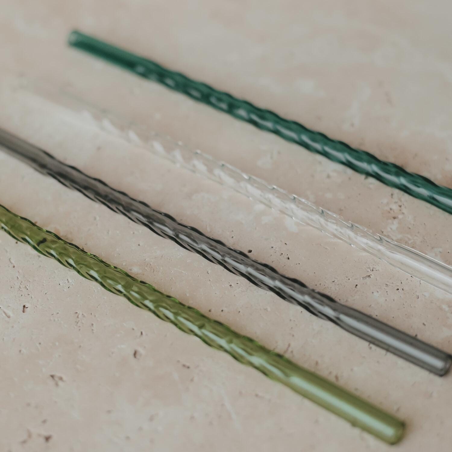 Gedrehte Glas-Strohhalme im 4er Set - 20 cm (Grün/Anthrazit/Transparent)