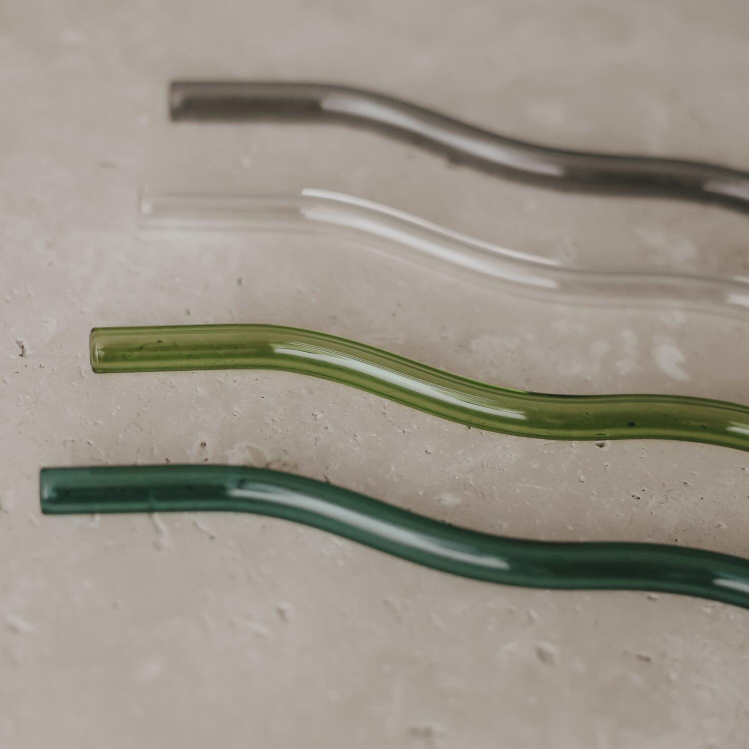 Wellige Glas-Strohhalme im 4er-Set - 20 cm (Grün/Anthrazit/Transparent)