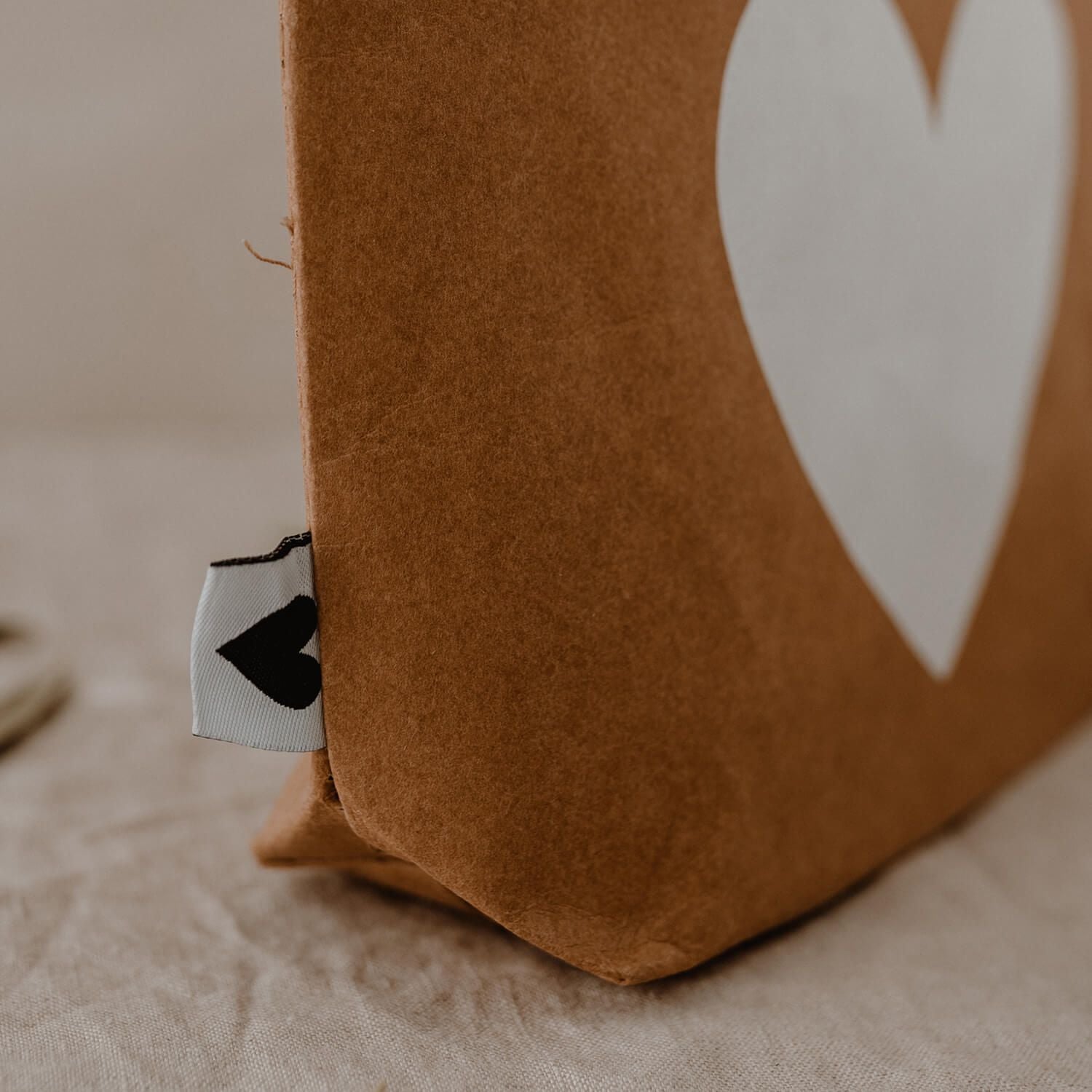 Kosmetiktasche "Herz" - 23x15x6 cm (Braun)